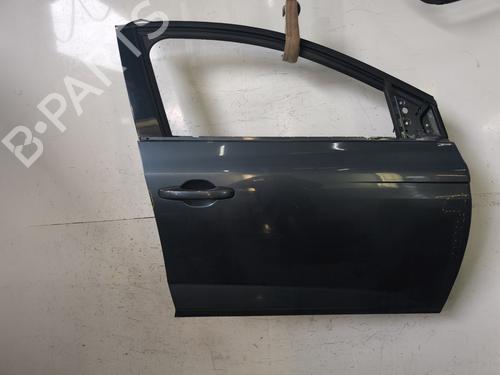 right-front-door-renault-megane-iv-hatchback-b9amn_-2015-32856529 main image