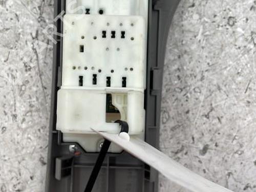 Switch TOYOTA YARIS (_P9_) 1.3 VVT-i (SCP90_, SCP90R) | BP22838980I30 