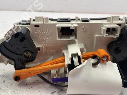 Used Climate control PEUGEOT 208 I (CA_, CC_) 1.2 VTI 82 (82 hp) 22840525