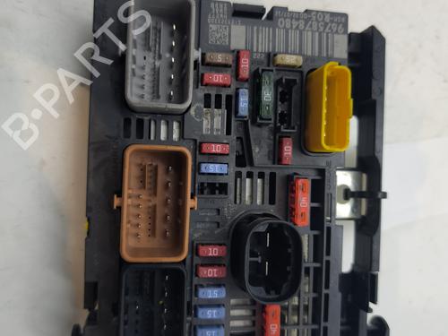 Used Fuse box PEUGEOT 308 SW I (4E_, 4H_) 1.6 HDi (112 hp) 26642555