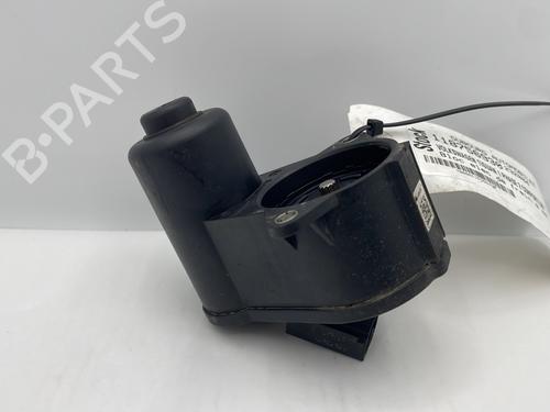 Used Electric handbrake VW TIGUAN (5N_) 2.0 TDI (110 hp) 31857229