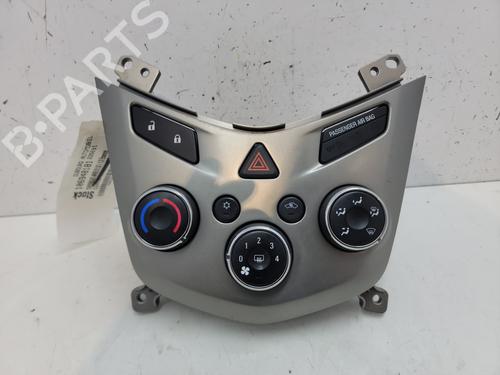 Used Climate control CHEVROLET AVEO Hatchback (T300) 1.2 (69 hp) 26585379