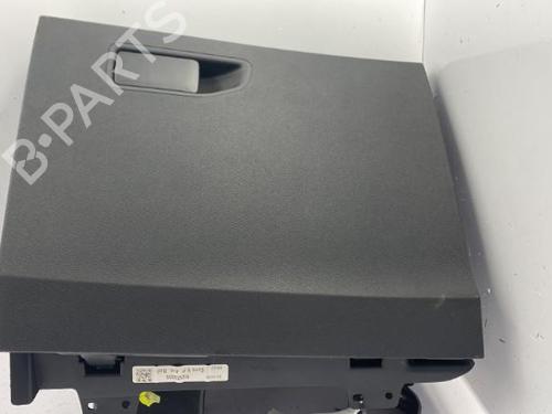 Used Glove box PEUGEOT 3008 II SUV (MC_, MR_, MJ_, M4_) 1.5 BlueHDi 130 (131 hp) 22843430