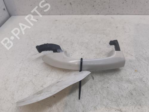 Used Front right exterior door handle VW GOLF VI (5K1) 1.6 TDI (105 hp) 28156673