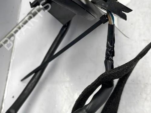 Used Left mirror PEUGEOT 407 (6D_) 2.0 HDi 135 (6DRHRH, 6DRHRE, 6DRHRG, 6DRHRJ) (136 hp) 22834574
