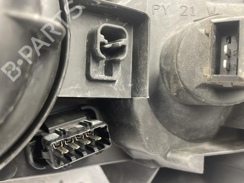 Used Right headlight Right headlight VOLVO S60 I (384) 2.4 (140 hp) 22847556 22847556