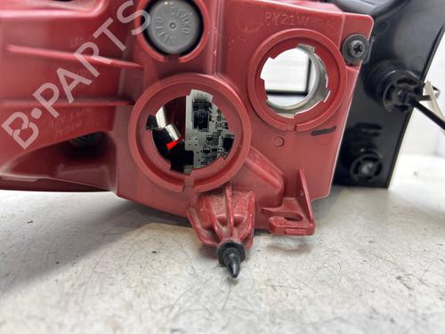 right-taillight-kia-stonic-yb-2017-35936906 main image