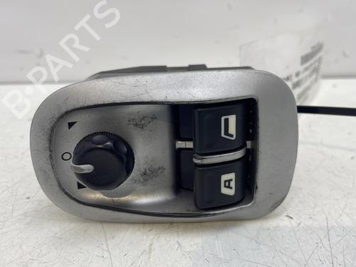 Used Left front window switch PEUGEOT 206+ (2L_, 2M_) 1.4 i (73 hp) 29261090