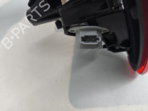 right-tailgate-light-opel-corsa-e-x15-2014-26387154 main image