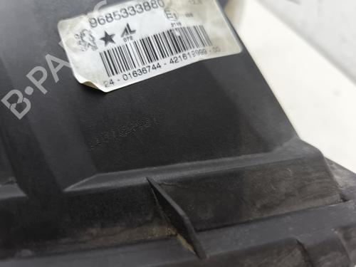 Right front fog light PEUGEOT 407 (6D_) 2.2 HDi 170 (6D4HTH) | BP28178448C31 