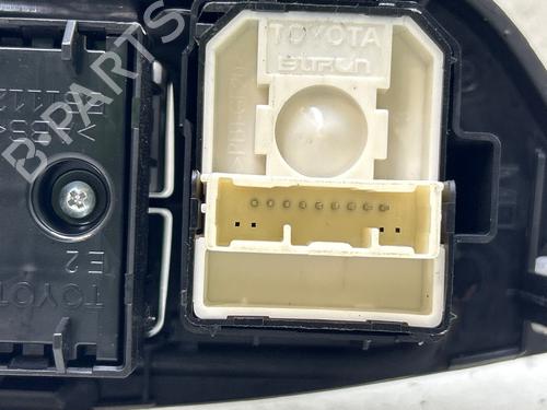 left-front-window-switch-toyota-c-hr-_x1_-2016-39513164 main image