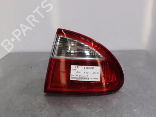 Høyre baklys SEAT LEON (1M1) 1.9 TDI (110 hp) 22813414
