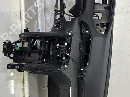Instrumentbord PEUGEOT 5008 II (MC_, MJ_, MR_, M4_) 1.6 THP 165 (M45GZW, M45GYW, M45GYV) (165 hp) 31263546