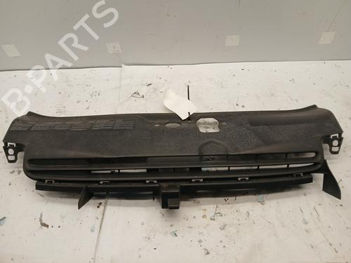 Used Grille Grille 33011677 33011677