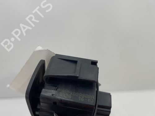 Used Warning switch Warning switch DACIA SANDERO II 1.0 SCe 75 (B8JC, B8JD, B8NC) (73 hp) 31643232 31643232