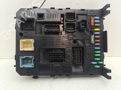 Used Fuse box Fuse box PEUGEOT 307 CC (3B) 2.0 HDi 135 (136 hp) 30379117 30379117