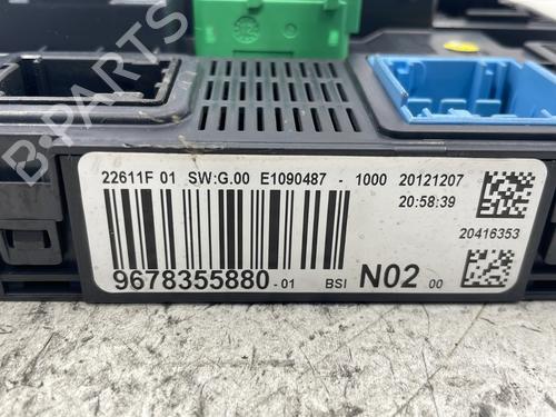 Used Fuse box Fuse box 24148791 24148791