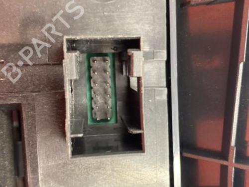 Used Warning switch PEUGEOT 308 SW II (LC_, LJ_, LR_, LX_, L4_) 1.2 THP 130 (131 hp) 22841803
