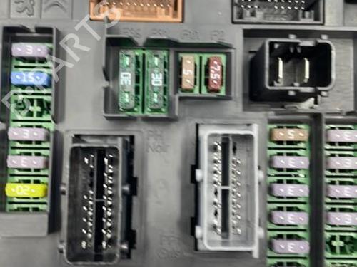 Used Fuse box Fuse box CITROËN C4 II (NC_) 1.6 HDi 90 (92 hp) 22832005 22832005