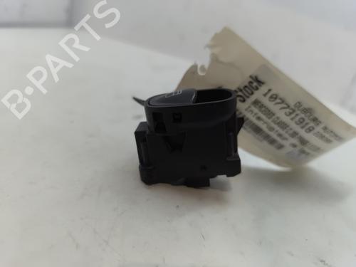 Used Right rear window switch Right rear window switch MERCEDES-BENZ C-CLASS (W203) C 220 CDI (203.006, 203.008) (143 hp) 26911472 26911472