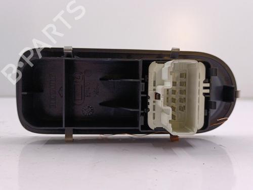 Used Switch RENAULT CLIO III (BR0/1, CR0/1) 1.5 dCi (BR17, CR17) (86 hp) 22818881