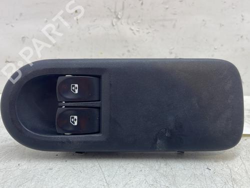Used Left front window switch RENAULT CLIO III (BR0/1, CR0/1) 1.5 dCi (C/BR0G, C/BR1G) (68 hp) 30088494