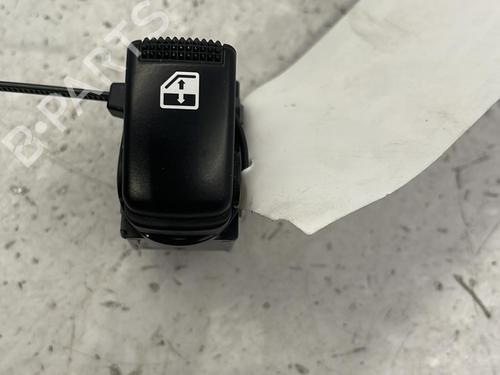 Used Right front window switch Right front window switch HYUNDAI TUCSON (JM) 2.0 CRDi All-wheel Drive (140 hp) 22830031 22830031