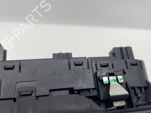 Used Left front window switch Left front window switch 30882097 30882097