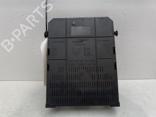 Used Fuse box Fuse box 30200274 30200274