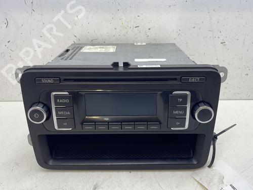 Used Radio VW POLO V (6R1, 6C1) 1.2 (70 hp) 26957355