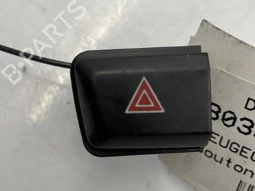 Used Warning switch Warning switch PEUGEOT 208 I (CA_, CC_) 1.6 HDi (92 hp) 22831520 22831520