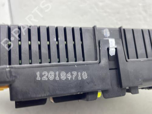 Used Fuse box Fuse box 32041856 32041856