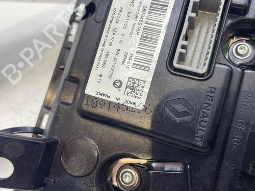 display-monitor-renault-clio-v-b7_-2019-27525219 main image