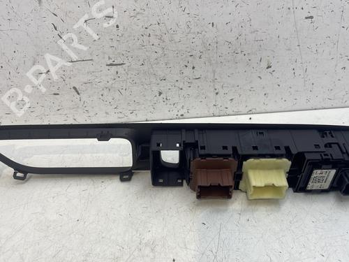 Used Switch Switch RENAULT CLIO IV (BH_) 0.9 TCe 90 (BHNF, BHMA, BHMH, BHJK, BHJR) (90 hp) 27924414 27924414