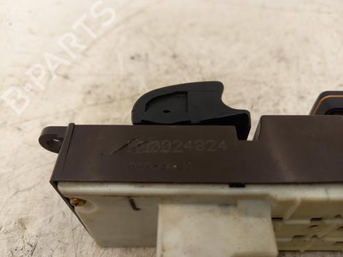 Used Switch Switch TOYOTA YARIS (_P1_) 1.0 (SCP10_, SCP10R) (68 hp) 23841784 23841784