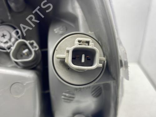 Right headlight TOYOTA YARIS (_P1_) 1.4 D-4D (NLP10_, NLP10R) | BP32313744C29