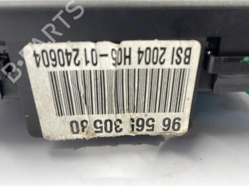 Used Fuse box Fuse box 22830837 22830837