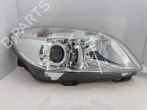Used Right headlight SKODA ROOMSTER (5J7) 1.2 TSI (86 hp) 32382923