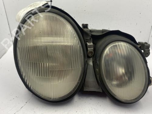 Used Right headlight MERCEDES-BENZ CLK Convertible (A208) CLK 200 (208.435) (136 hp) 22841614