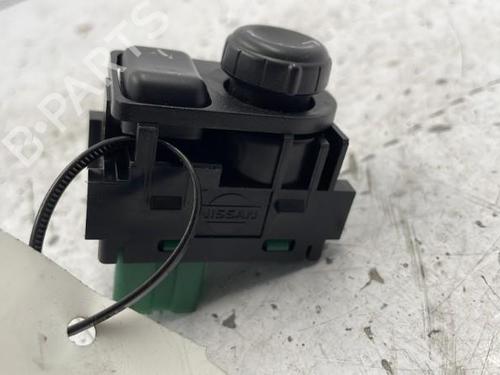 Used Mirror switch Mirror switch NISSAN QASHQAI I (J10, NJ10) 2.0 dCi All-wheel Drive (150 hp) 22834234 22834234