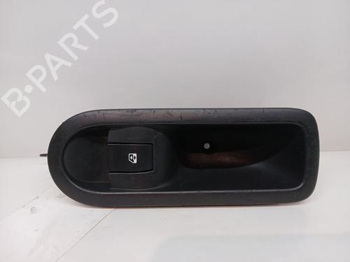 Interrupteur de vitre arrière droite RENAULT MEGANE II (BM0/1_, CM0/1_) 1.5 dCi (BM0F, BM0T, BM2B, CM0F, CM0T) (82 hp) 30526630