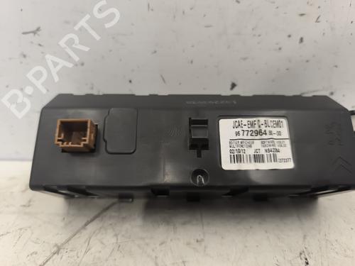 display-monitor-citroen-c4-ii-nc_-2009-24148827 main image