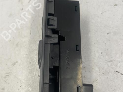 Used Right front window switch Right front window switch 22829475 22829475