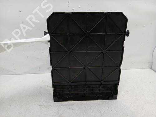 Used Fuse box Fuse box 29834332 29834332