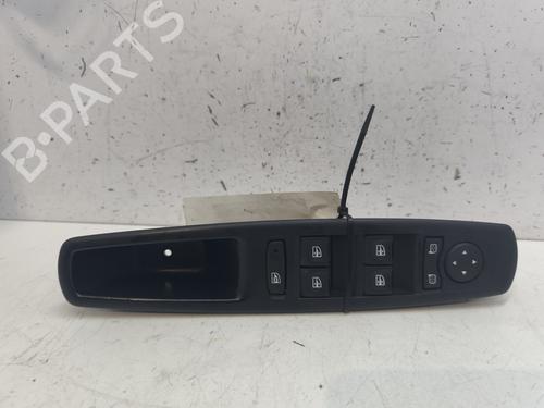 Used Switch RENAULT MEGANE III Hatchback (BZ0/1_, B3_) 1.5 dCi (BZ0C) (90 hp) 26585776