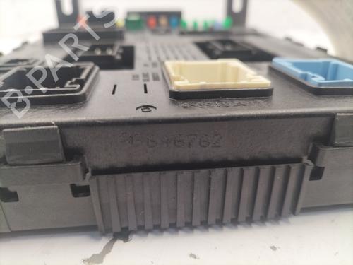 Used Fuse box Fuse box 22845957 22845957