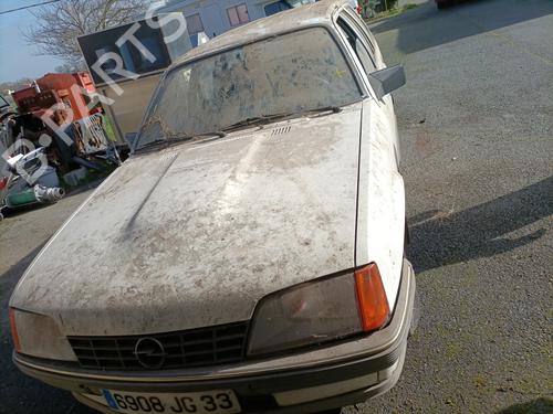 Used Parts OPEL OMEGA A (V87)  2.0 i (F19, M19, N19)  4489602