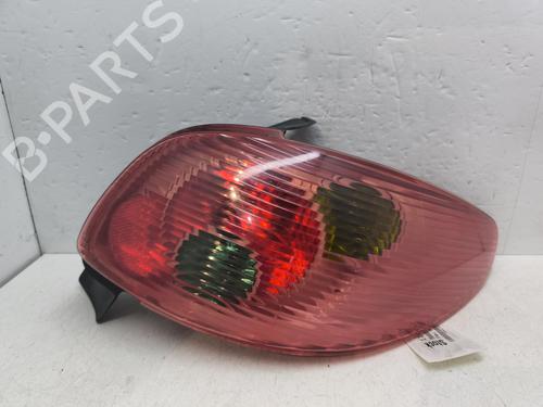 Højre baglygte PEUGEOT 206 Hatchback (2A/C) 1.4 HDi eco 70 (68 hp) 31582092