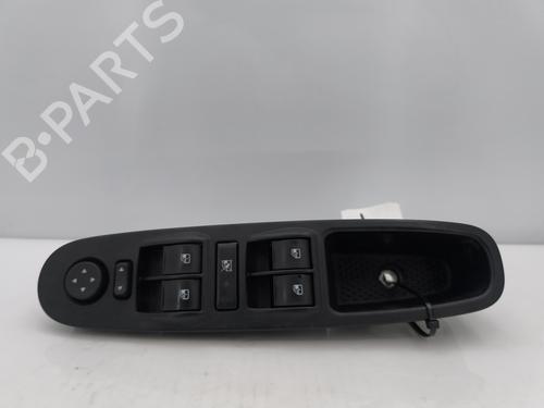 Used Left front window switch FIAT PUNTO (199_) 1.3 D Multijet (84 hp) 30874728