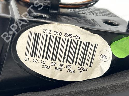 right-tailgate-light-vw-eos-1f7-1f8-2006-2007-2008-2009-2010-2011-2012-2013-2014-2015-39894239 main image